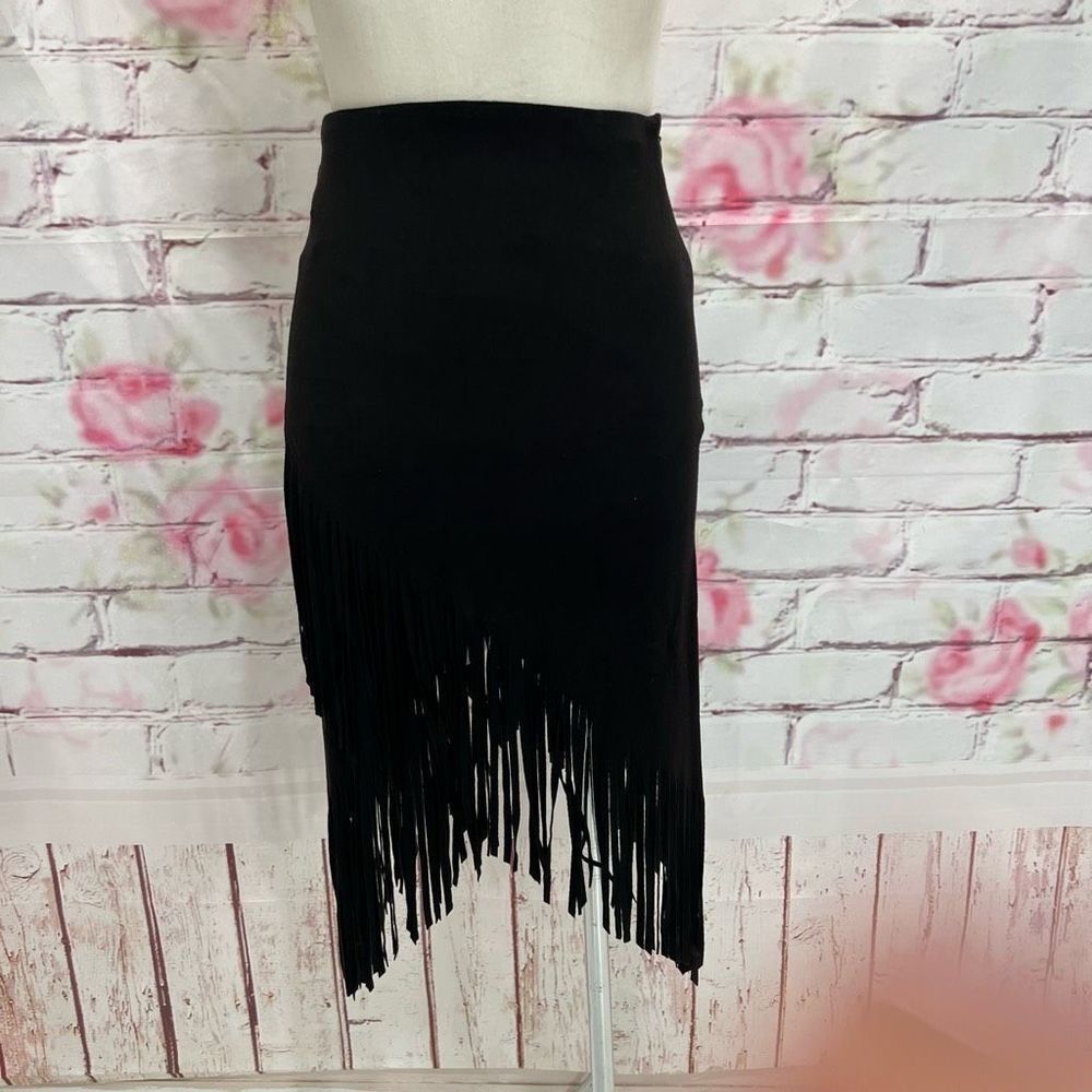 Aqua Women's Faux Suede Long Fringed Asymmetrical Wrap Style Black Skirt Size S - Picture 3 of 10